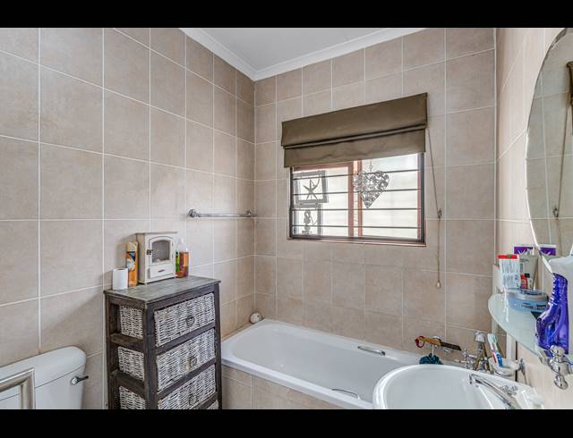3 BEDROOM CLUSTER FOR SALE IN SUNDOWNER